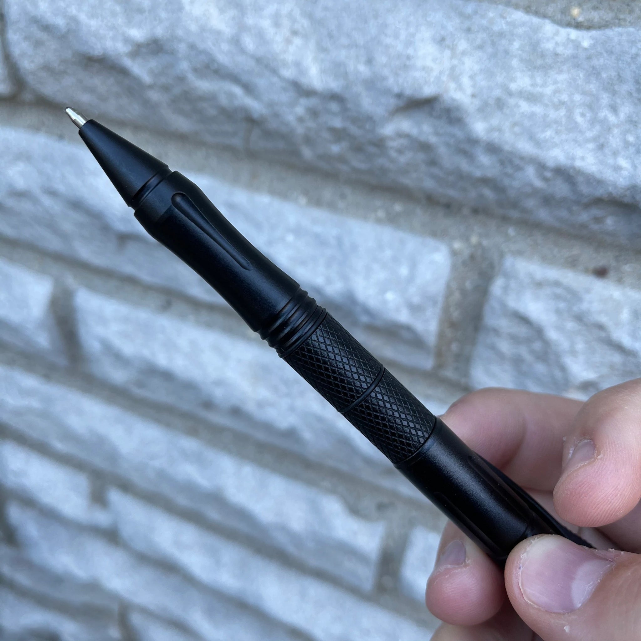 Arkaru TYRANT PEN  It's super snappy, light weight, easy to use and easy to hide!
